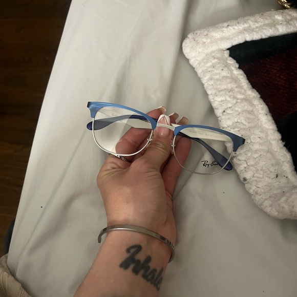 Ray-Ban Blue and Silver Glasses - Picture 6 of 11
